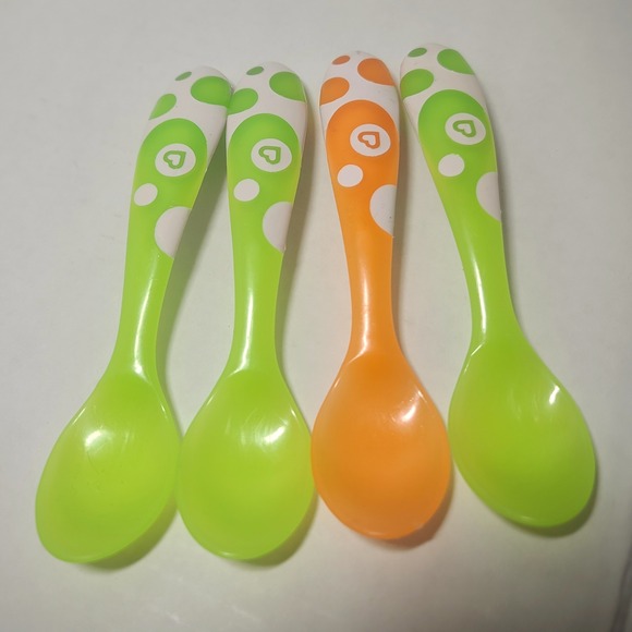Munchkin Other - Munchkin Soft-Tip Infant Spoons 4 Pack Green Orange Polka Dot Baby Spoons